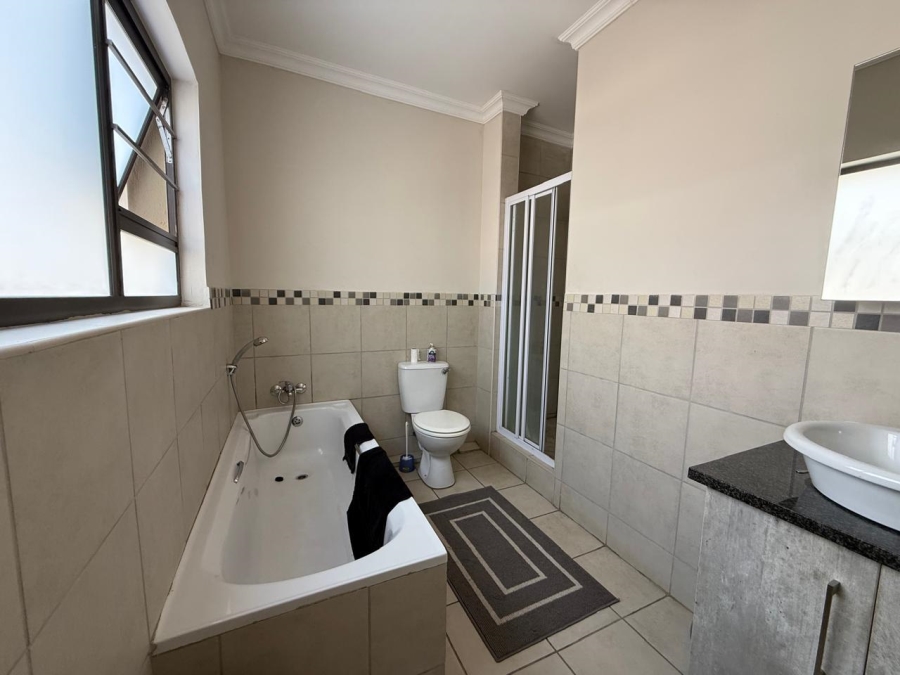 3 Bedroom Property for Sale in Waterval East North West